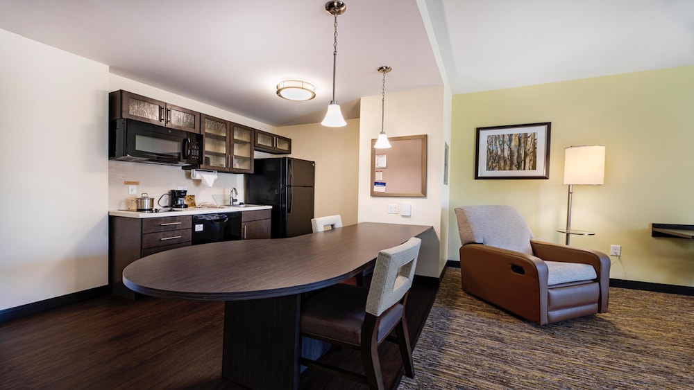 CANDLEWOOD SUITES DUMFRIES - QUANTICO 61/63