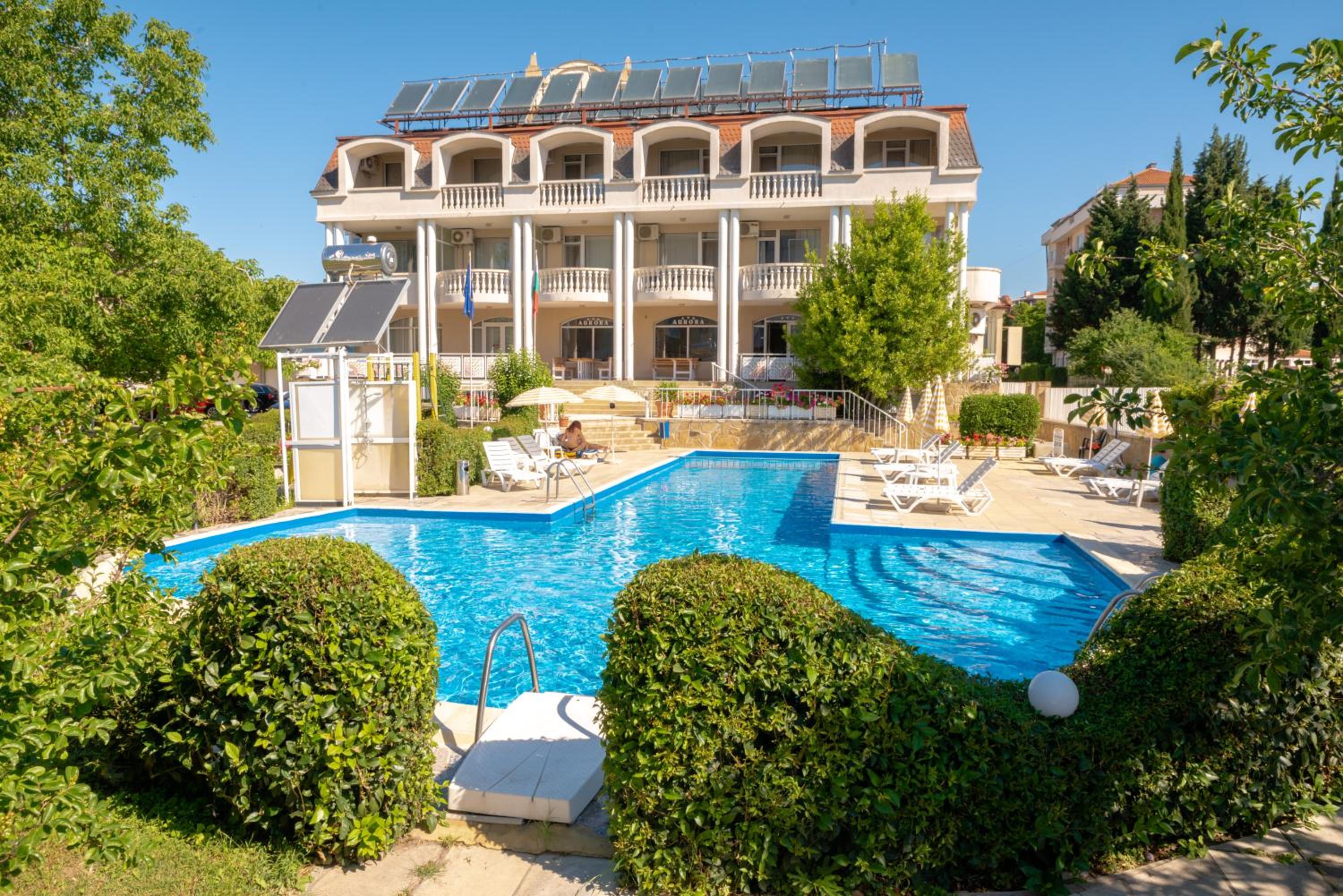 Villa Aurora 4/50