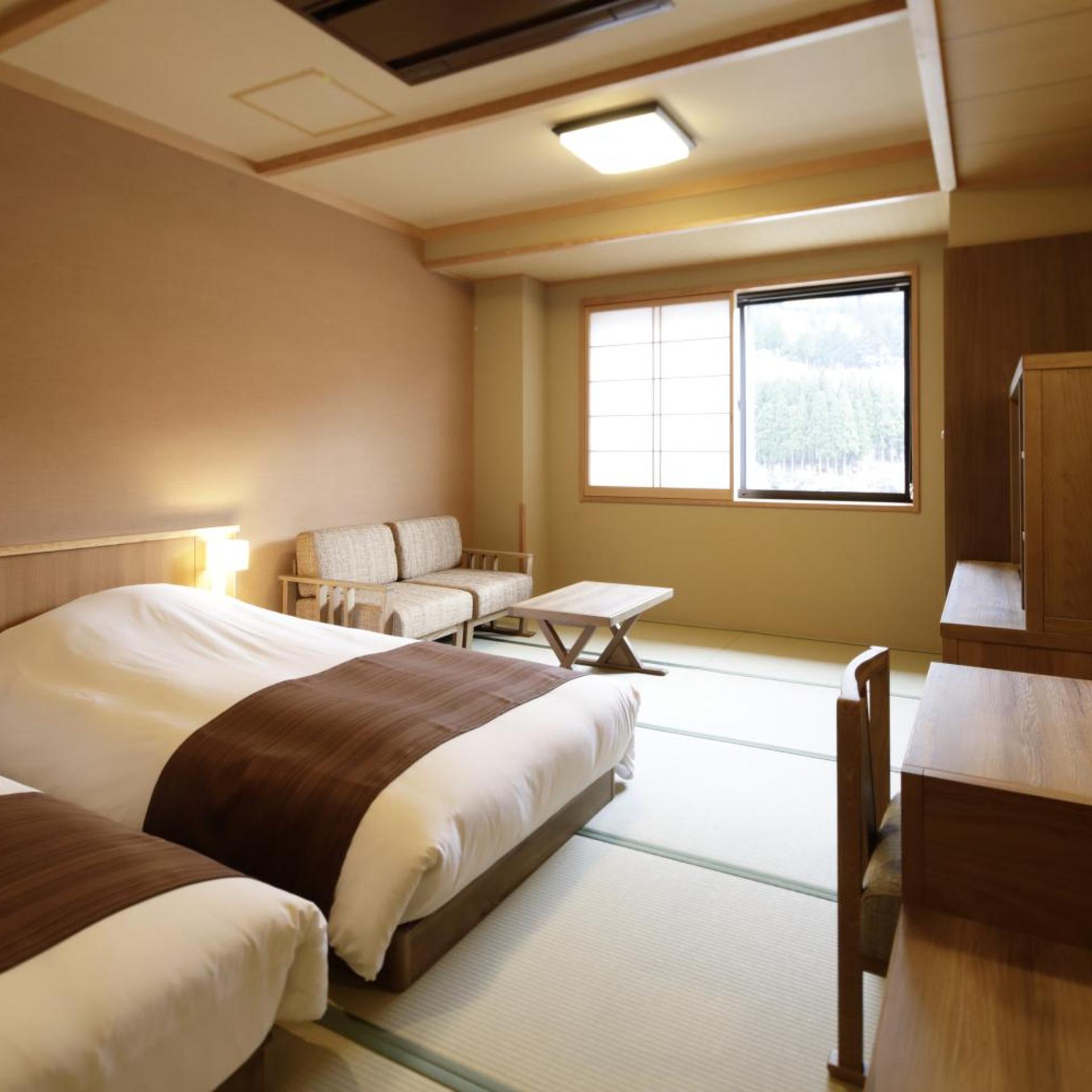 Room, Twin Beds, with View