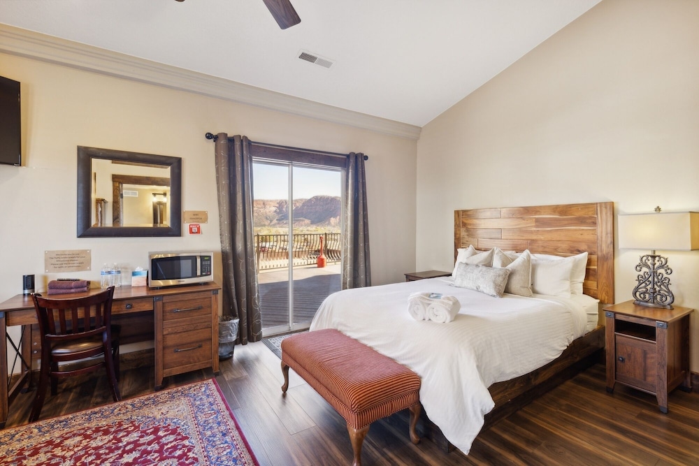 Zion Cliff Lodge 12/50
