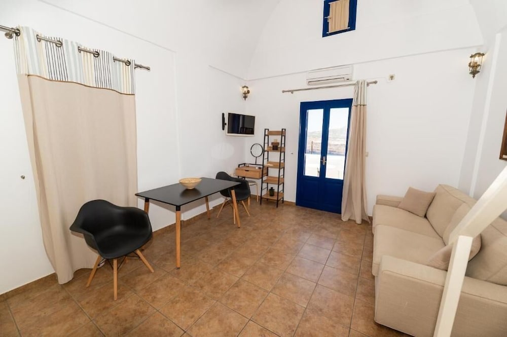 Sigal Villa 32/49