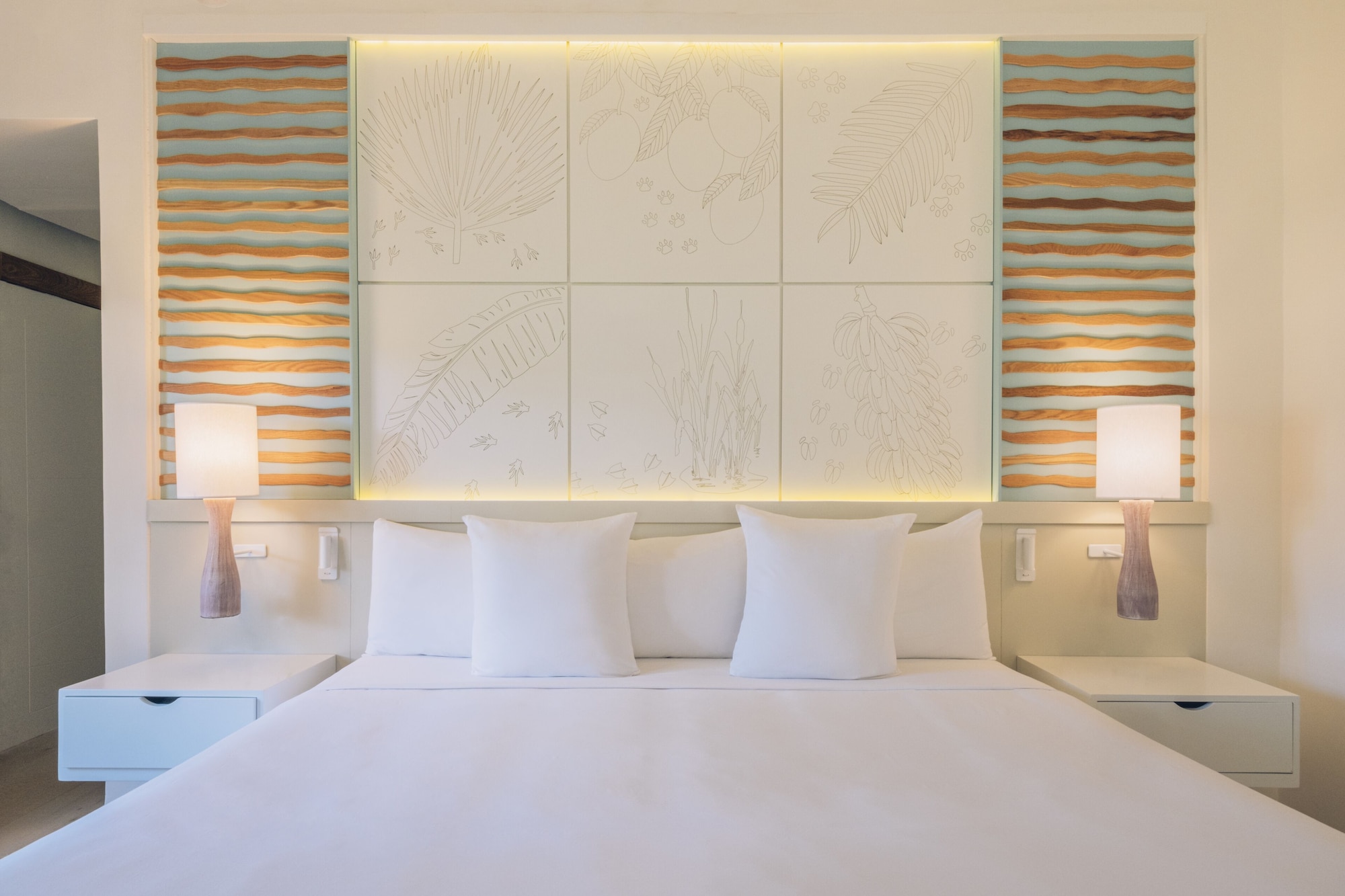 Junior Suite, King Bed, Ocean Front