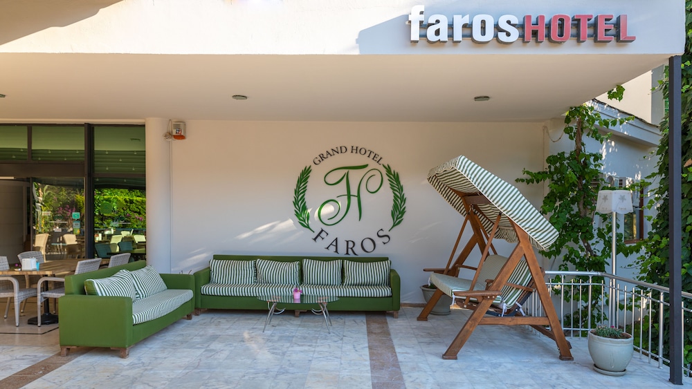 Faros Grand Hotel 4/48