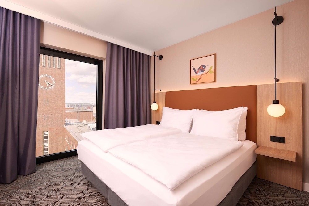 2 BEDROOMS, CONNECTING, APARTMENT
