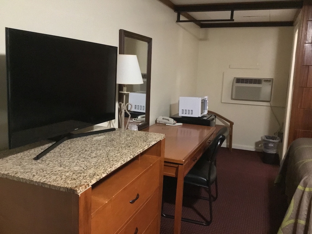 Relax Inn Bloomsburg 29/33