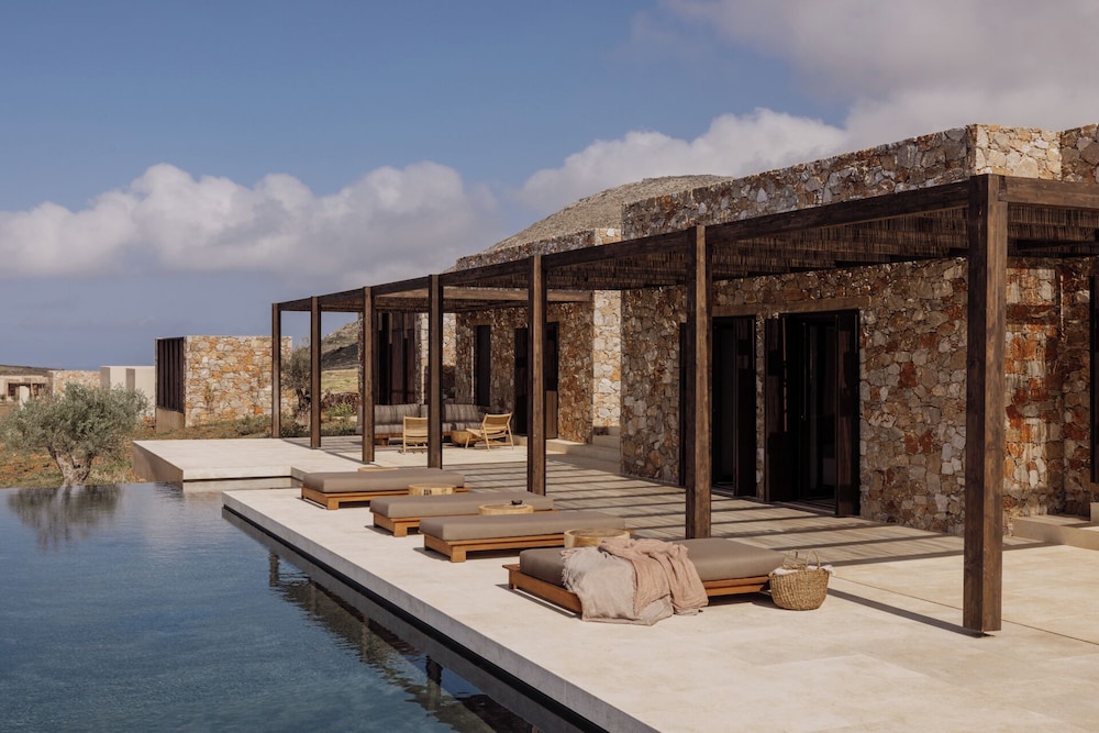 Gundari Folegandros 17/50