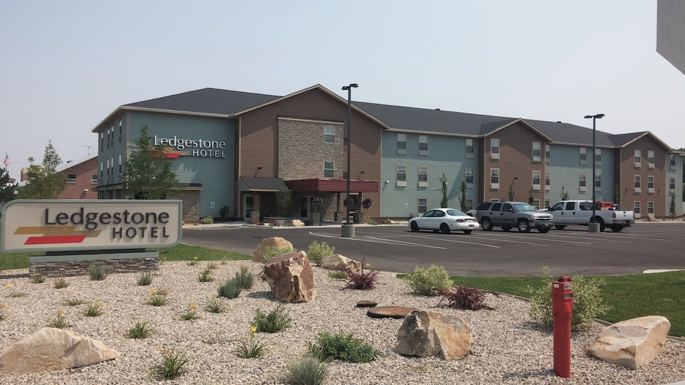 Ledgestone Hotel Vernal 1/63