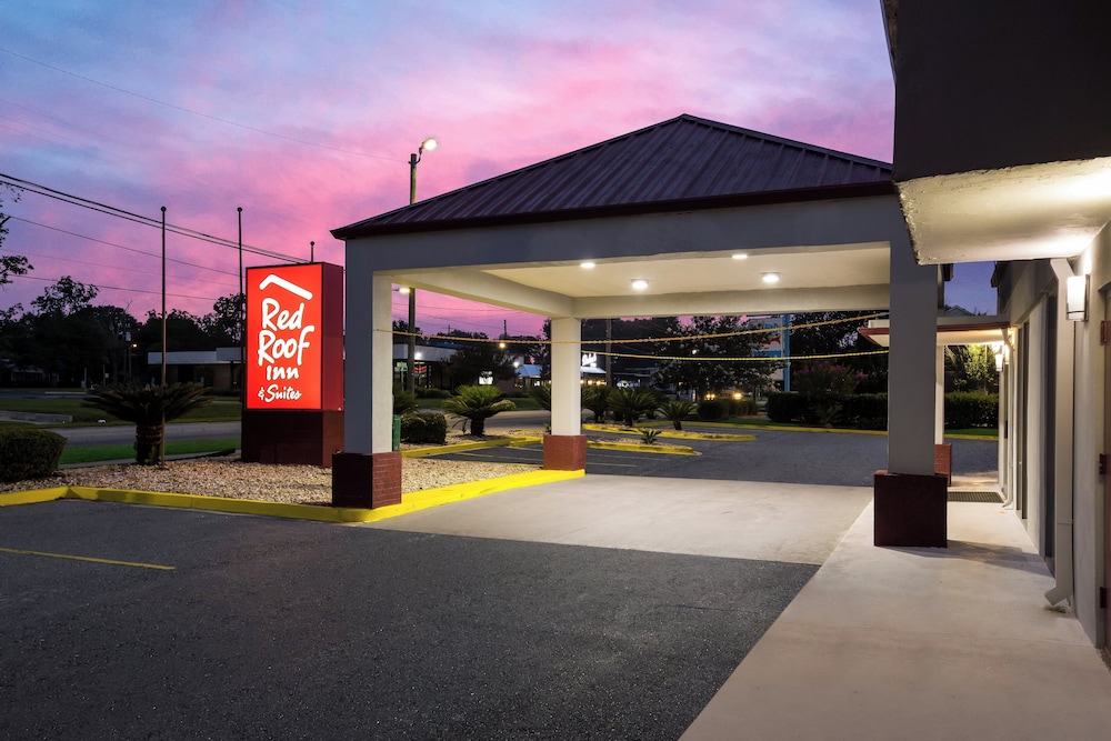 Red Roof Inn & Suites Statesboro - University 3/45