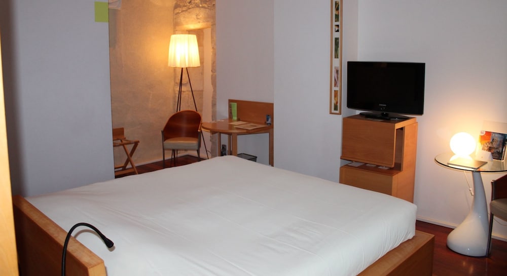 HOTEL DU CHATEAU DE SALETTES 15/45