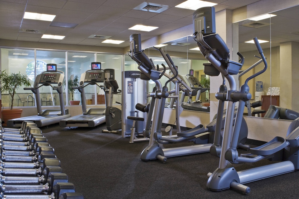 Courtyard Marriott Burlington Harbor 18/48