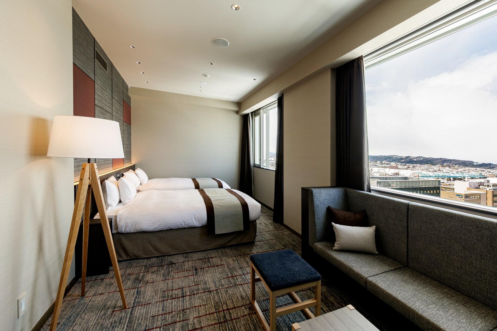 Standard, Triple, Twin Beds, Night View, Top Floor