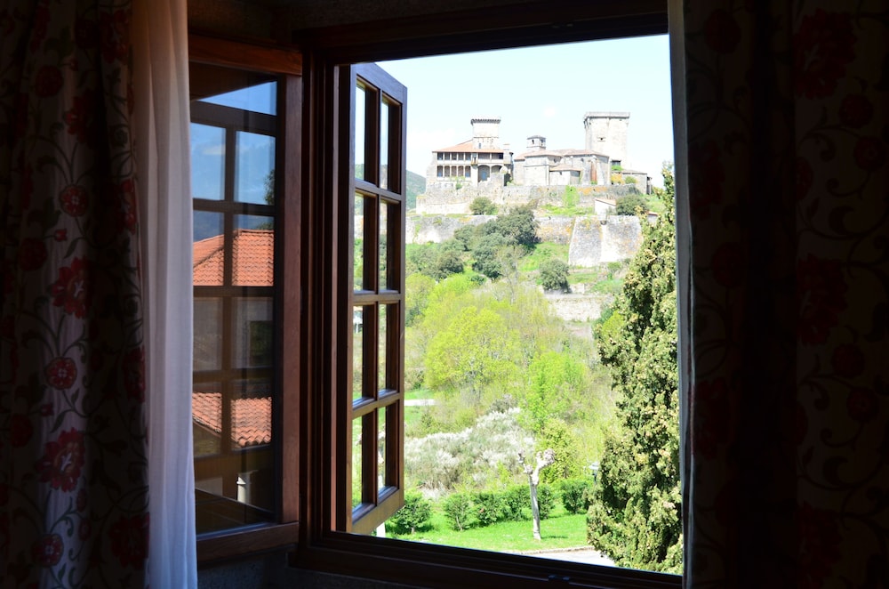 Parador de Verin 40/43