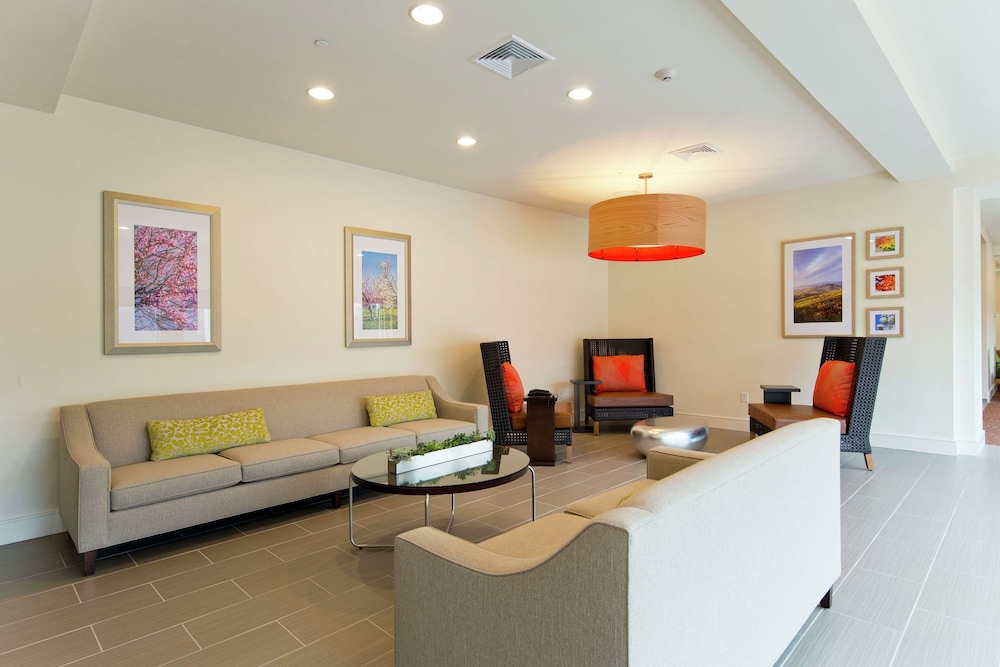 HILTON GARDEN INN MARTINSBURG 28/67
