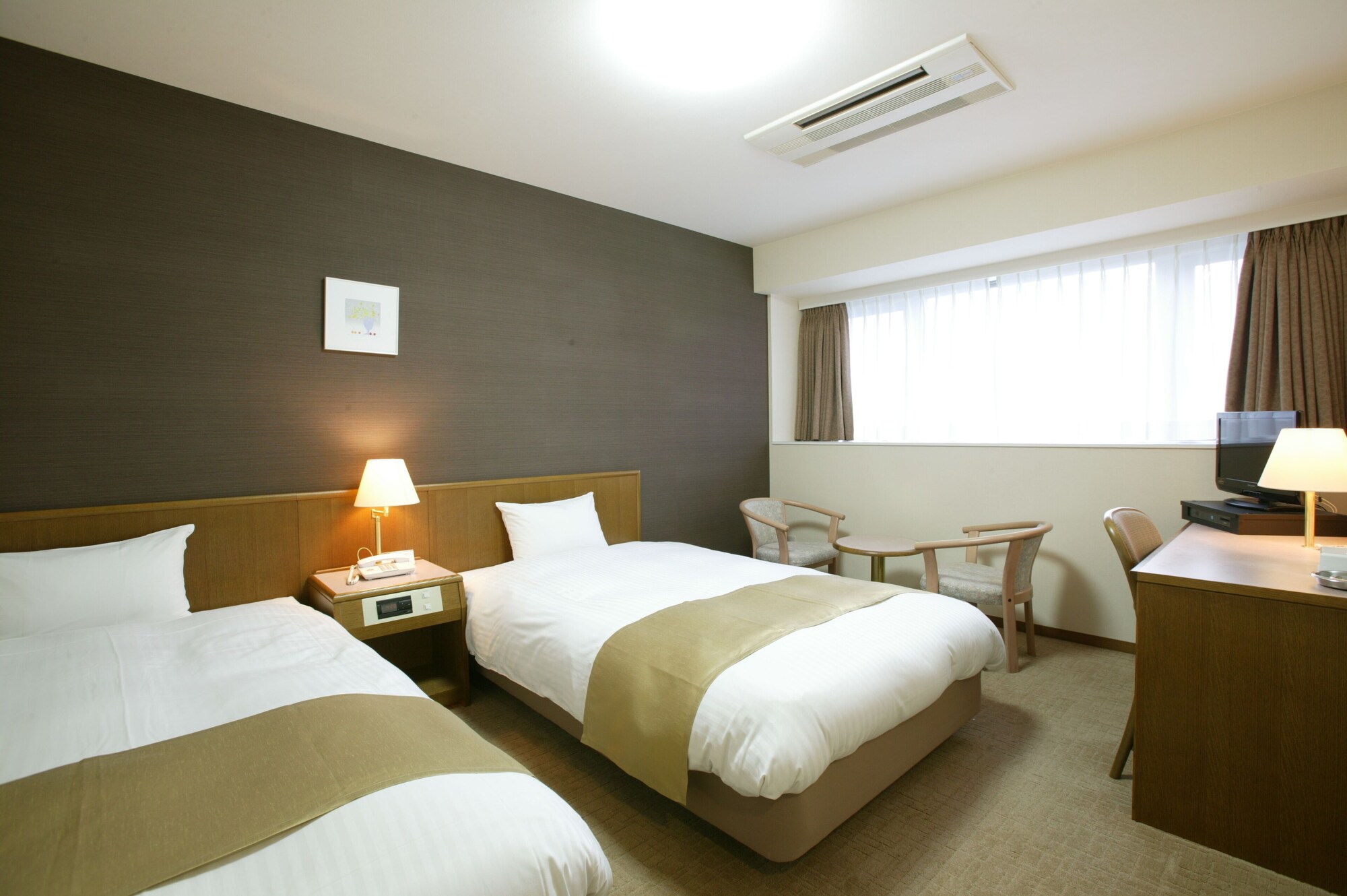 ROOM, TWIN BEDS