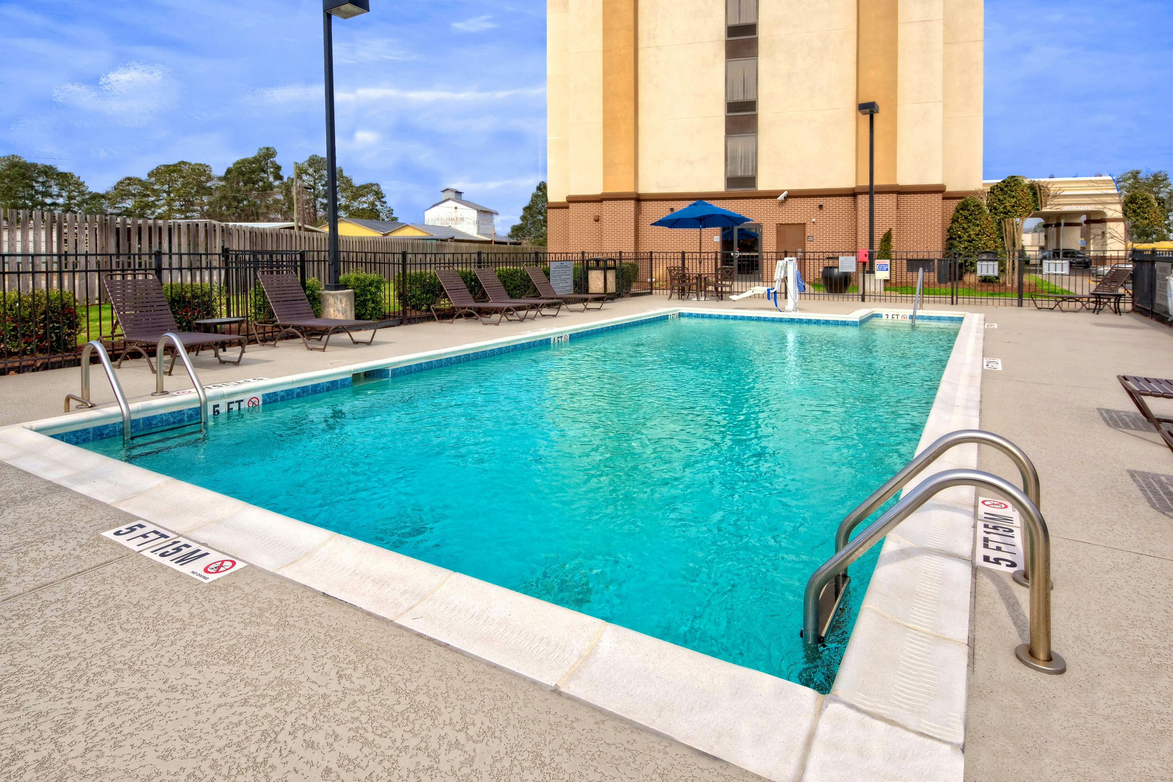Hampton Inn By Hilton Dunn 55/58