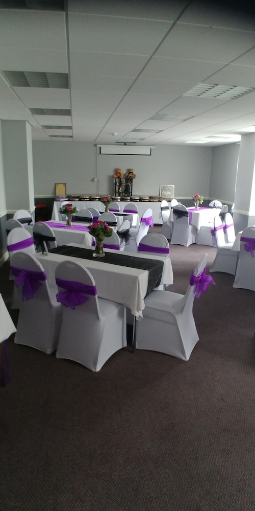 Metro Inns Walsall 27/33
