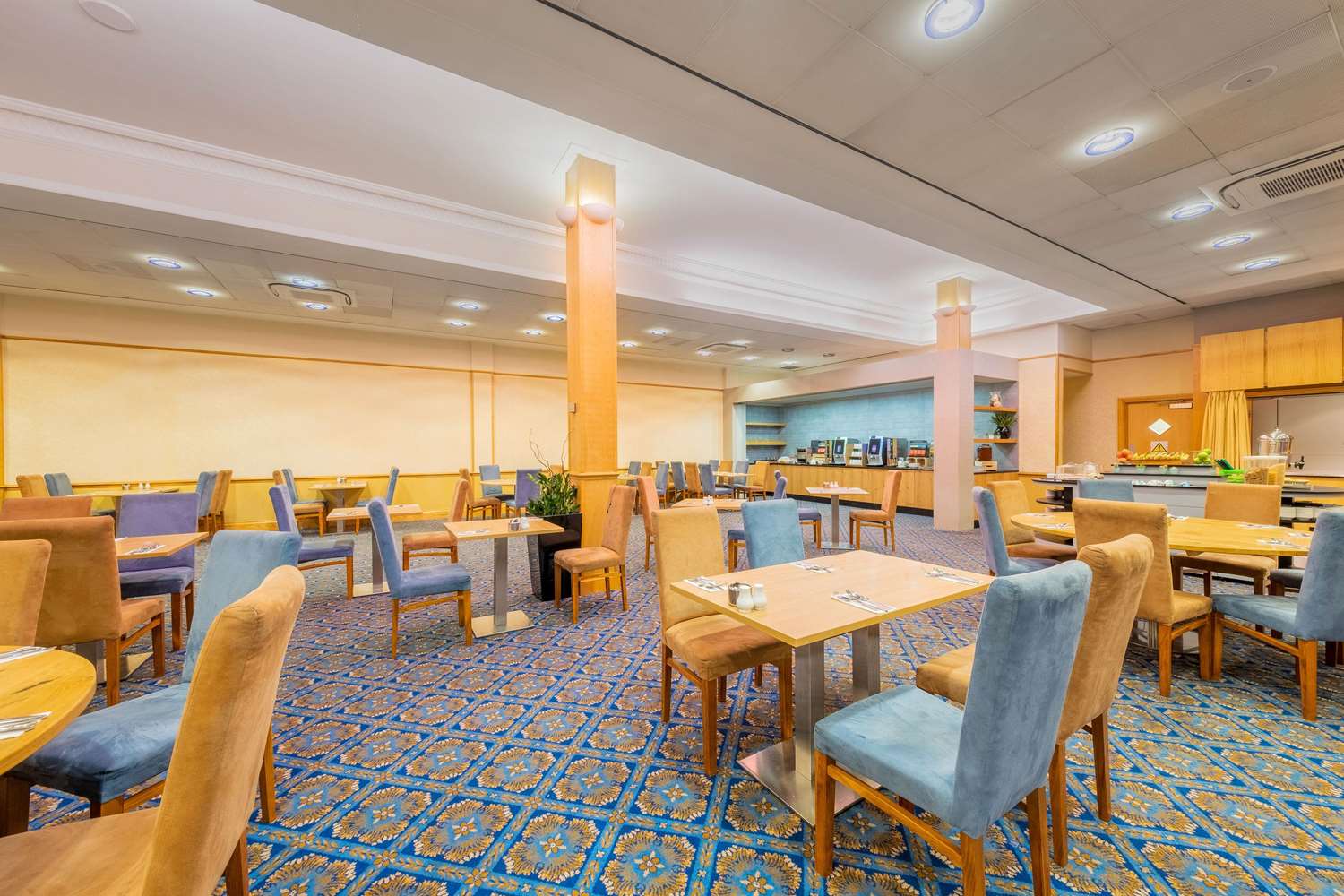Cedar Court Hotel Bradford 6/16
