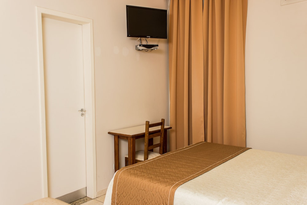 ROOM, TRIPLE