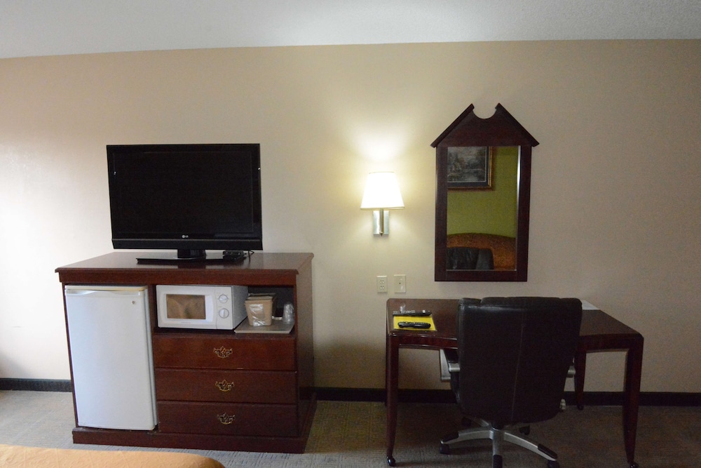 Jameson Inn & Suites Hazlehurst 33/37