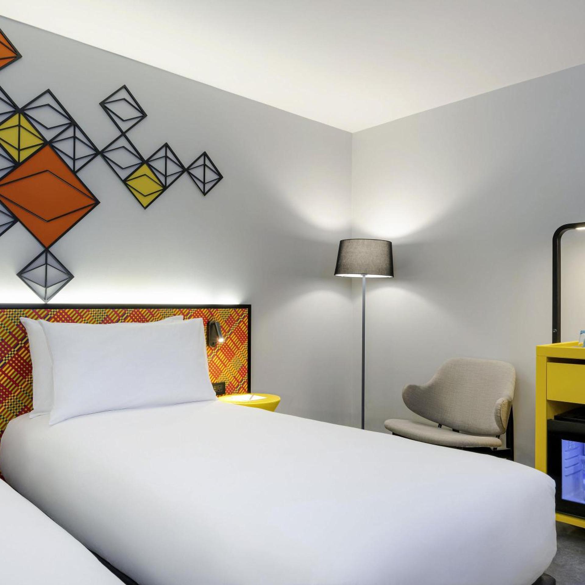 Premium, Single Bed, Atrium View
