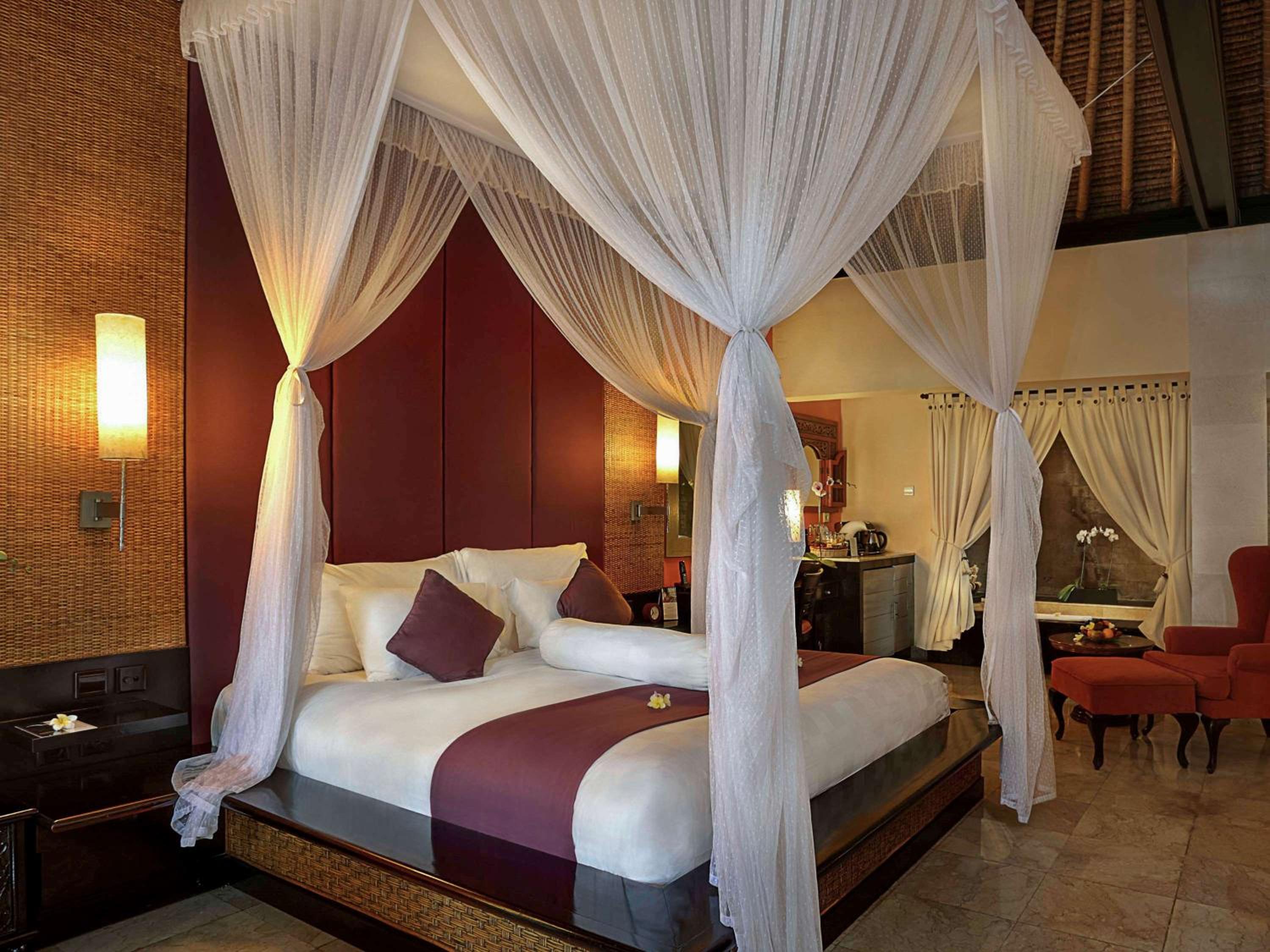 1 Bedroom, Villa, King Bed, Beach Front, Private Pool