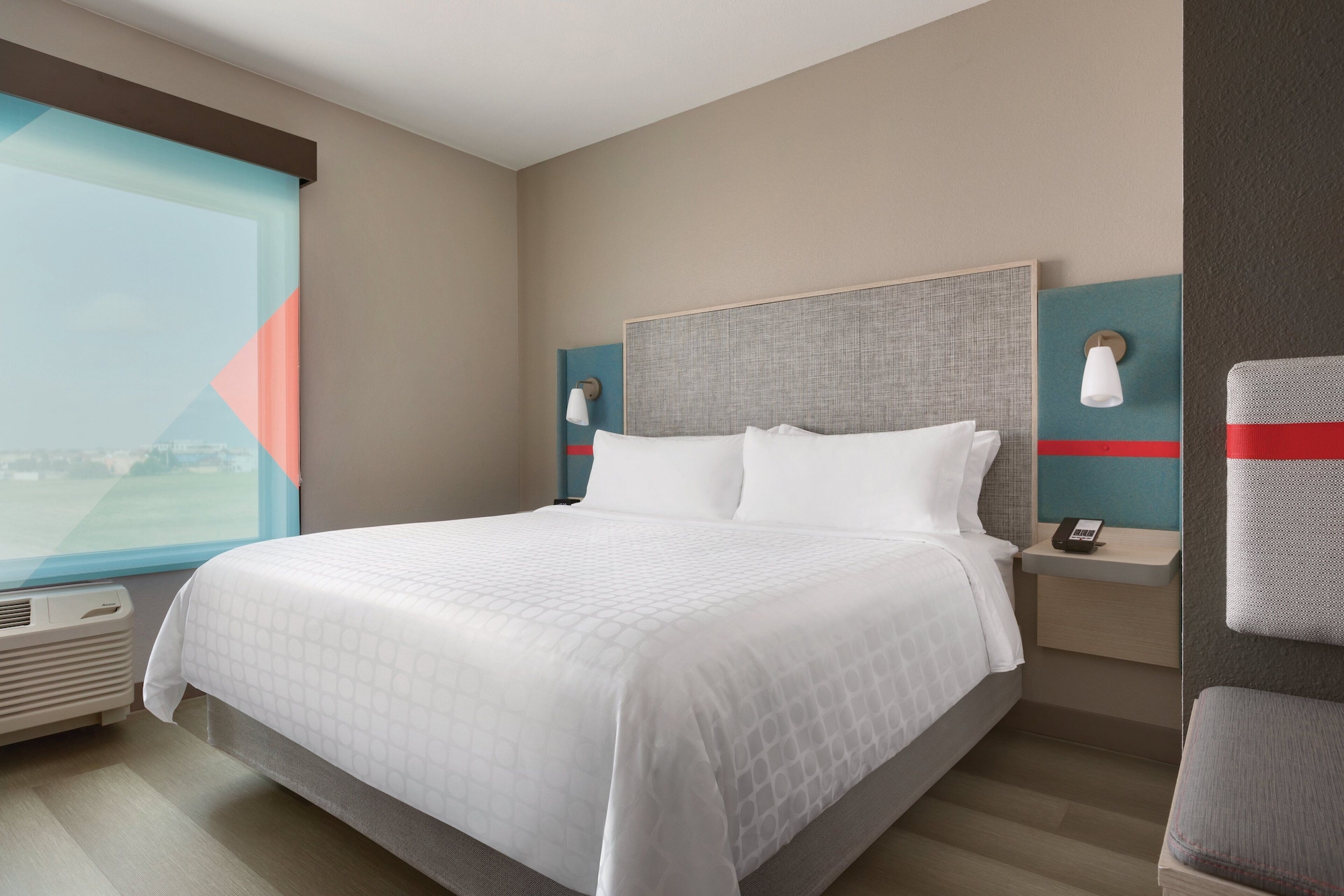 STANDARD, KING BED, ACCESSIBLE