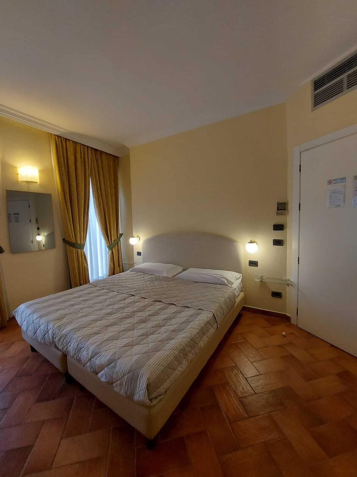 CLASSIC, DOUBLE BED
