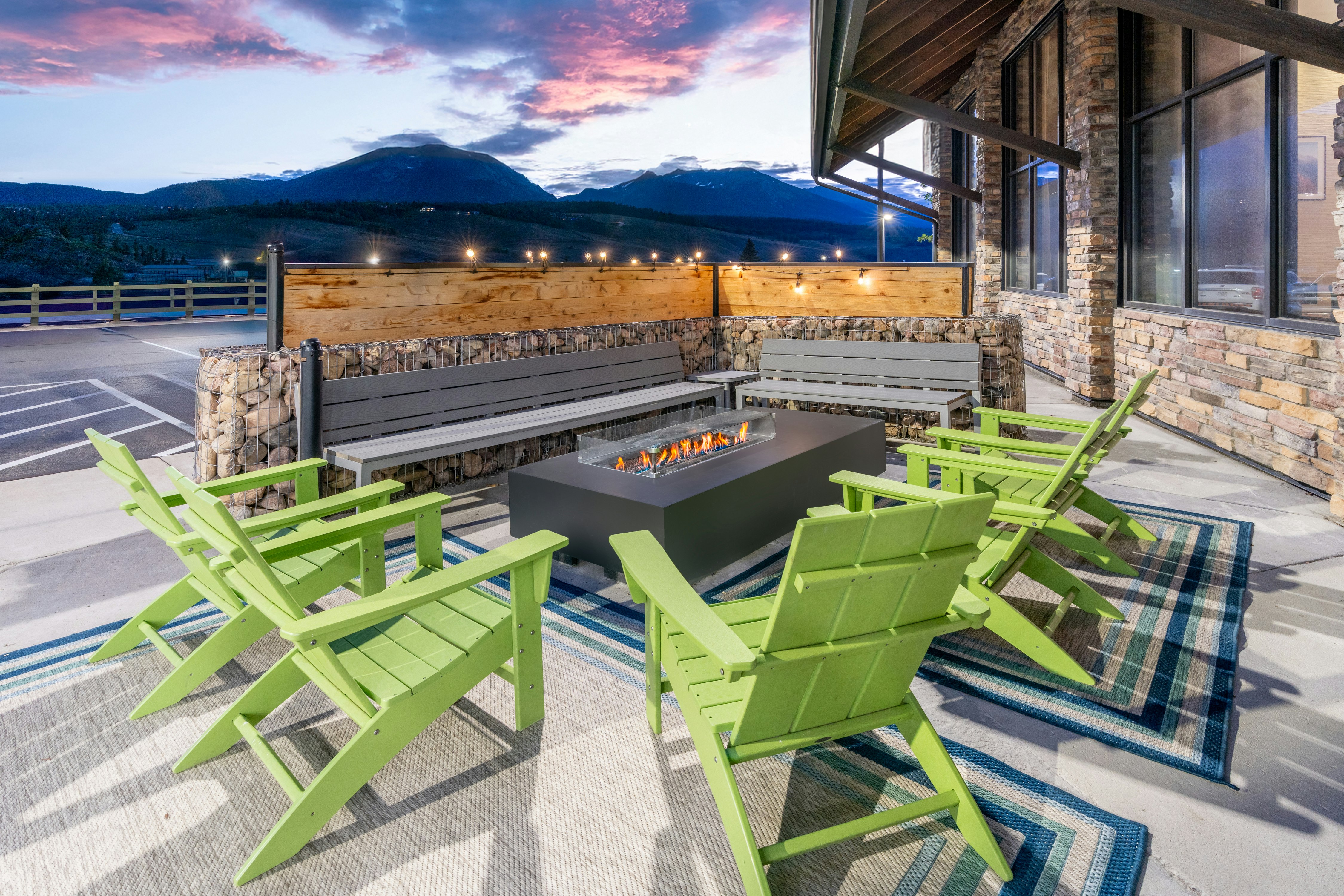 Hampton Inn & Suites Silverthorne 50/50