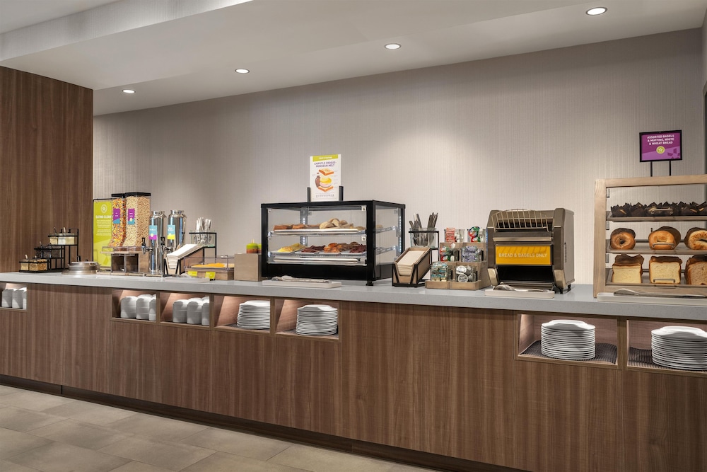 Home2 Suites by Hilton Hazleton 5/43