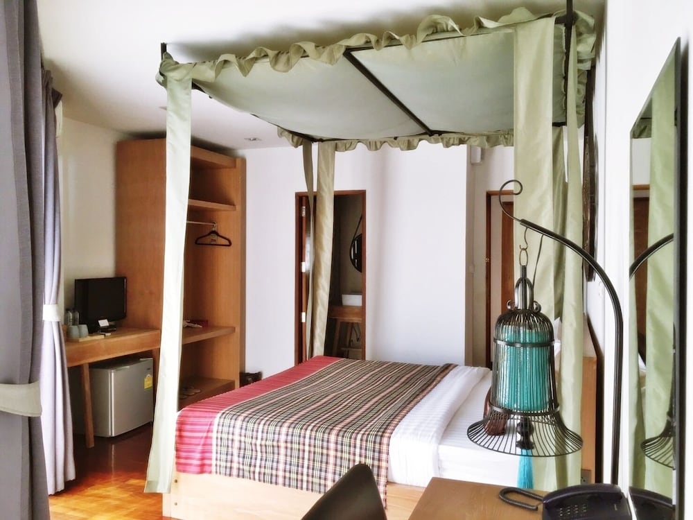 Nakorn De Sukhothai Hip Hotel 23/47