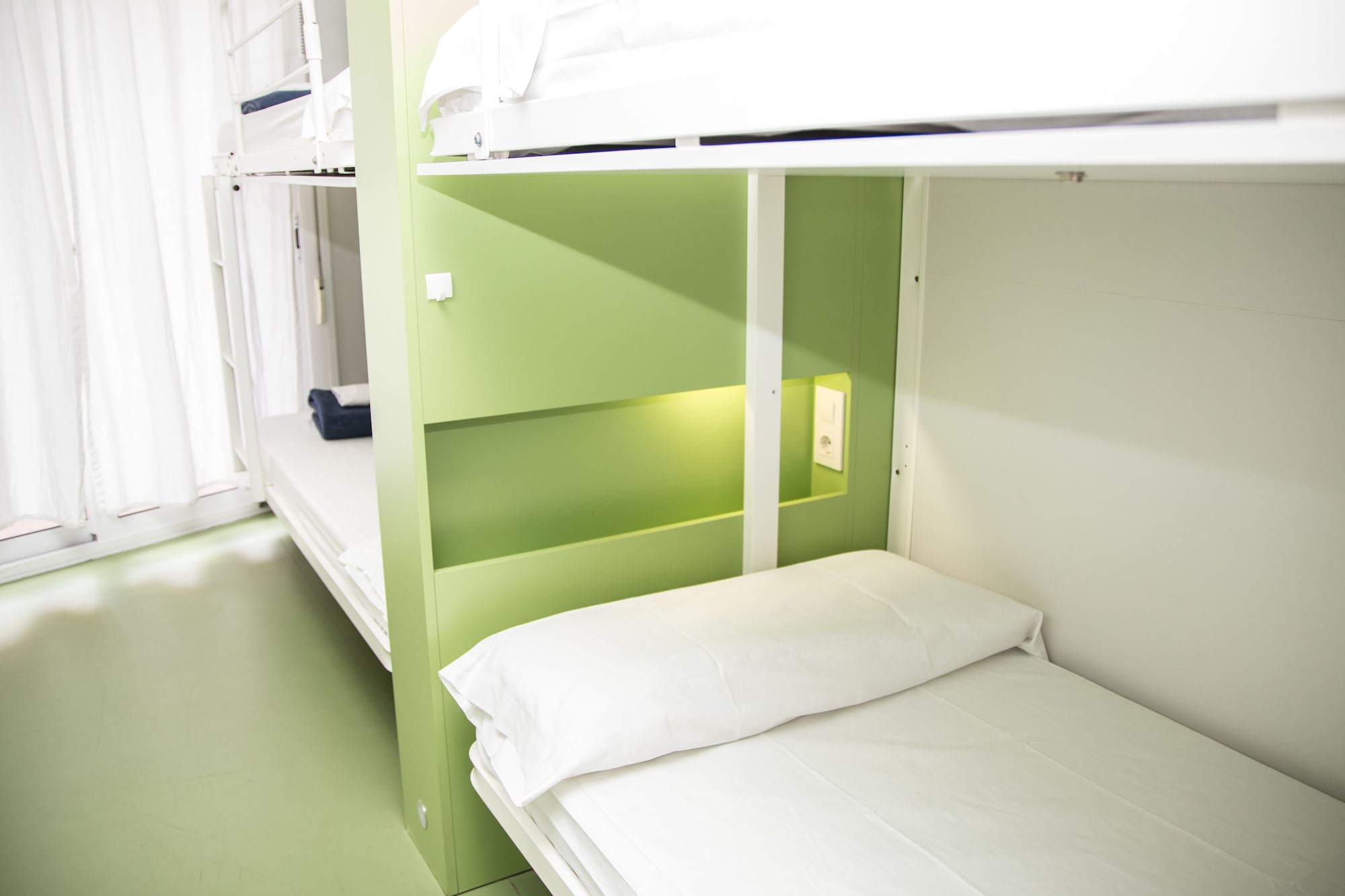 Mixed Dorm, Standard, 8 People, 4 Bunk Beds, Shared Bathroom