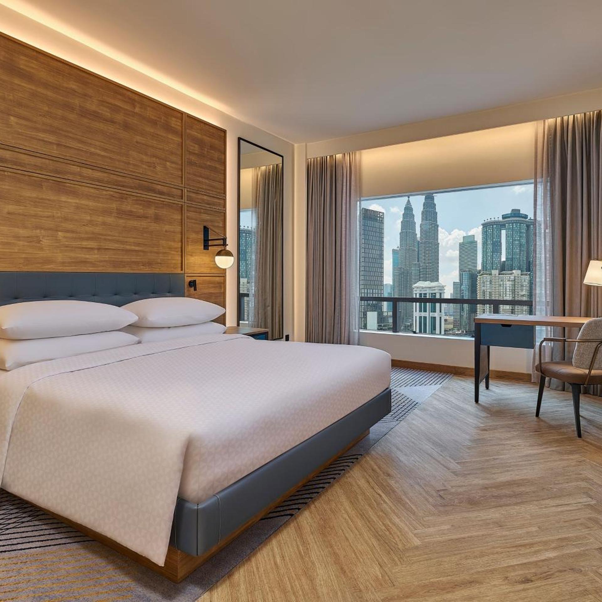 Deluxe, King Bed, Twin Towers View