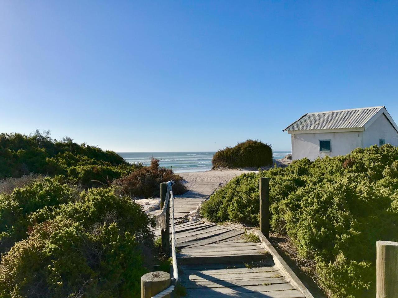 Strandkombuis B&B 13/18