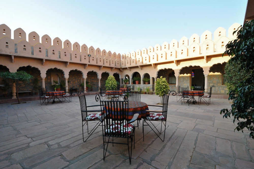 The Pushkar Bagh 2/27