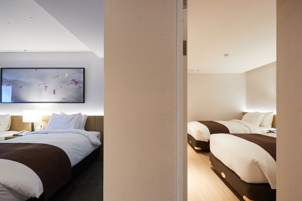 Eden Paradise Hotel 14/63