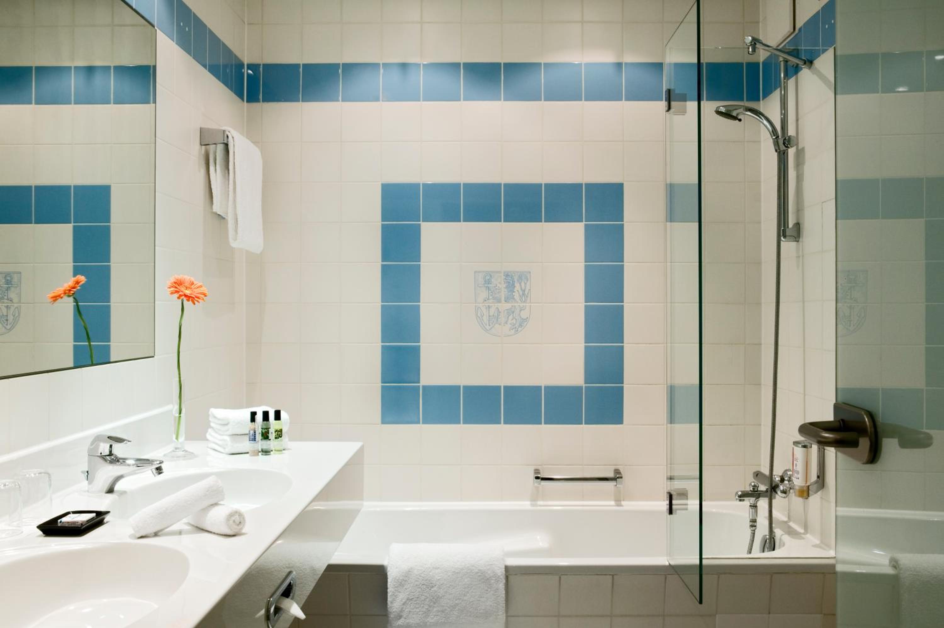 غرفة بريفيليج بسرير كوين، Mercure Hotel Dusseldorf City Center 4/5