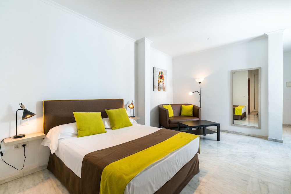 COOL SEVILLA HOTEL 31/60