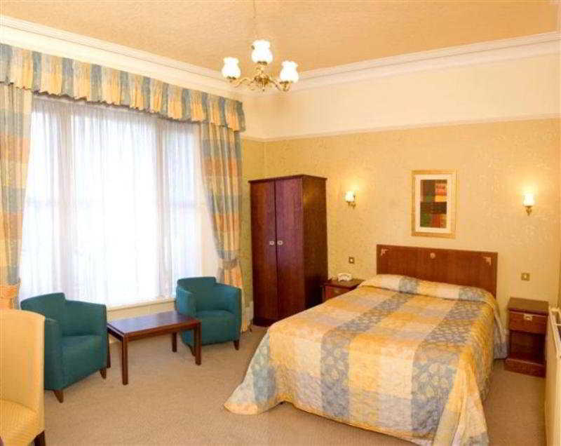 Cairndale Hotel & Leisure Club 8/27