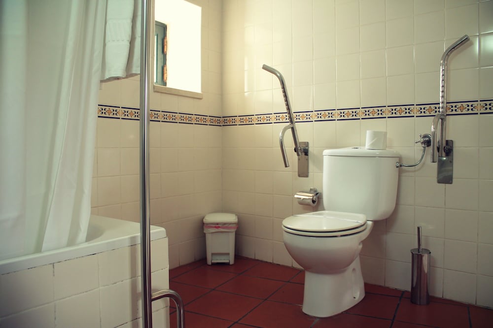ROOM, TRIPLE