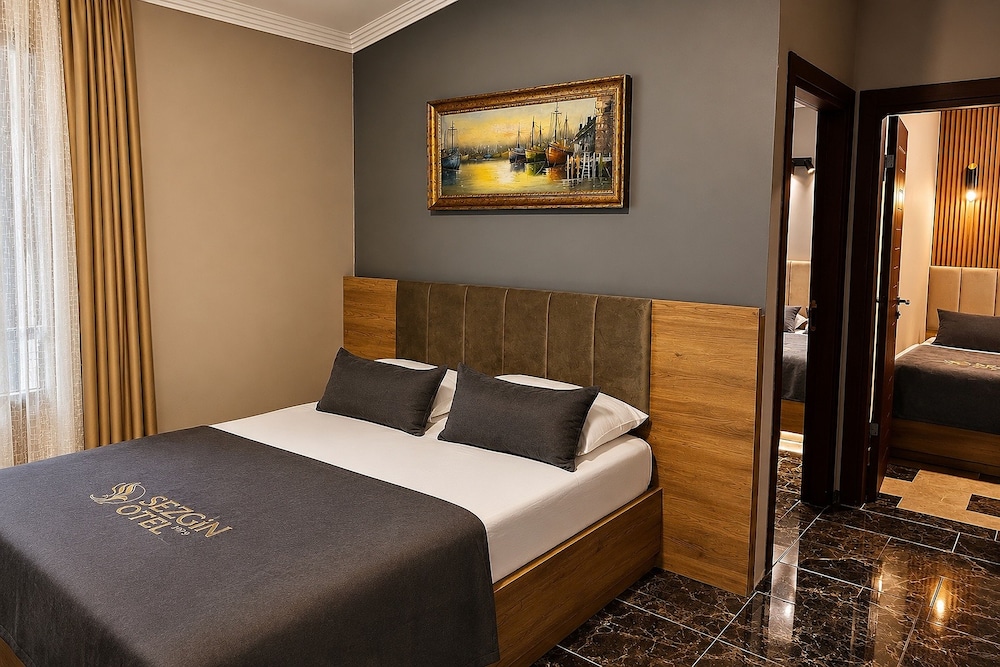 3 Bedrooms, Family Suite, 1 Double and 3 Single Beds