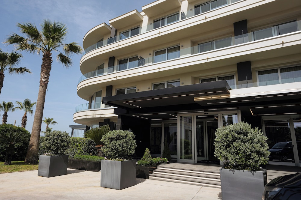 Hotel & Resort Tre Fontane Luxury 6/50