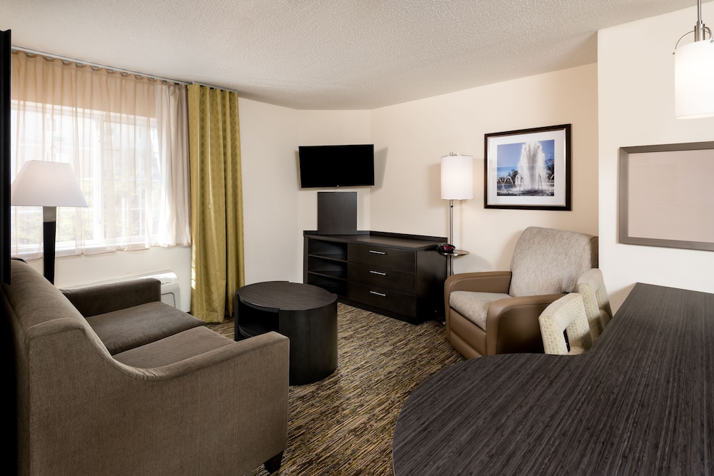 Candlewood Suites Washington Dulles Sterling 23/50