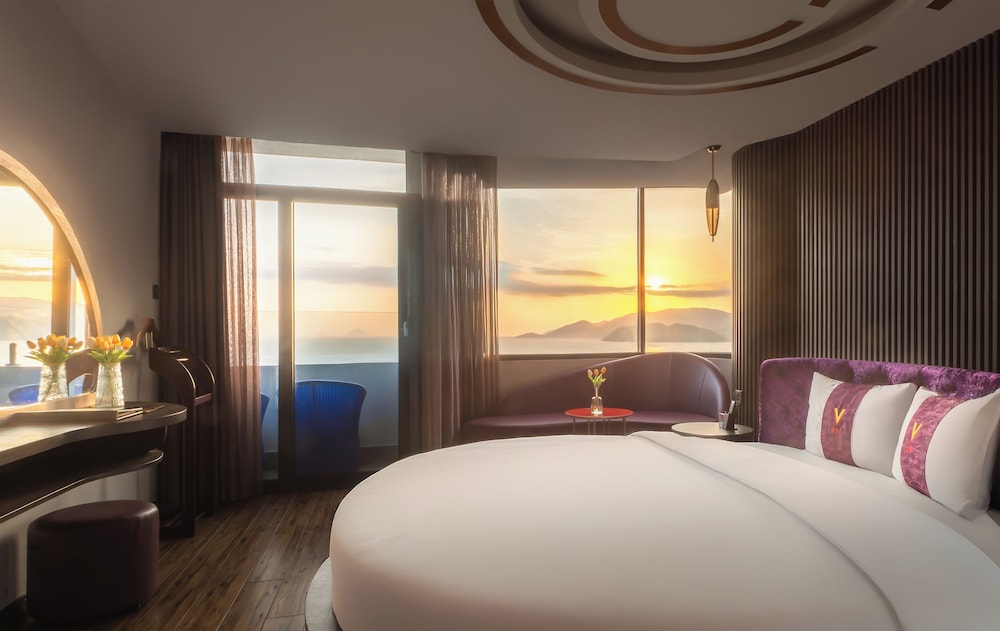 1 BEDROOM, GRAND, DOUBLE BED, SEA VIEW