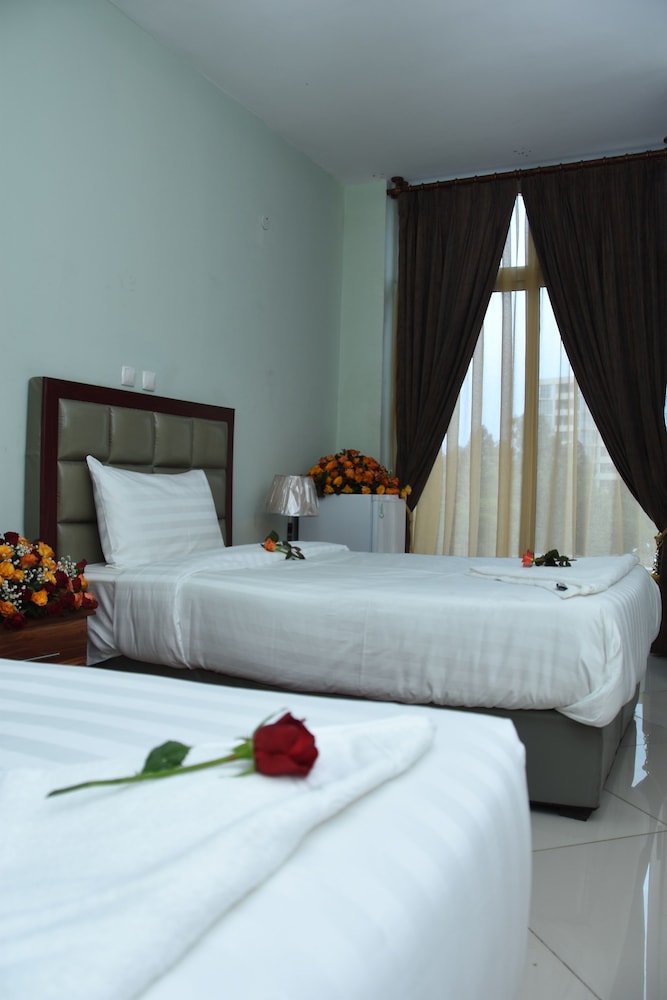 Presidential Hotel 10/33