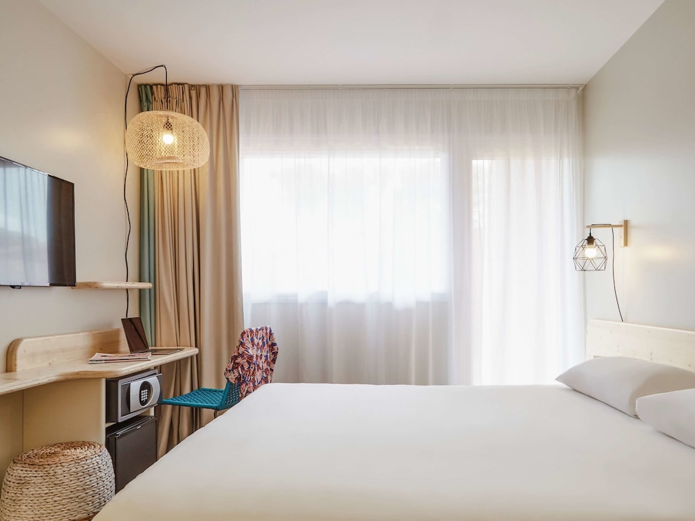Ibis Hyeres Plage Thalassa 12/68