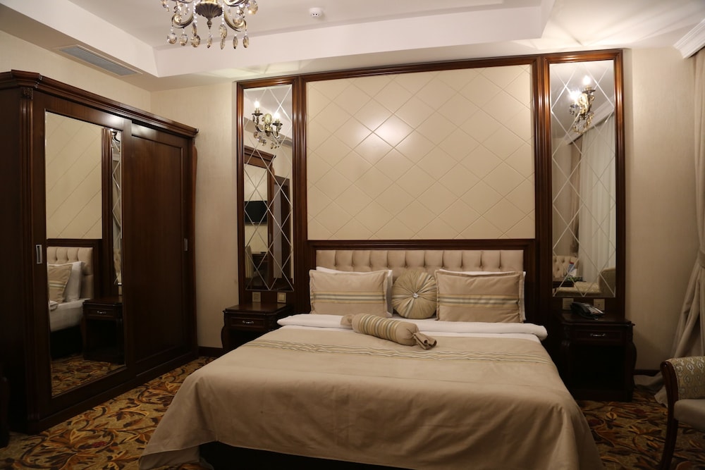 Suite Room