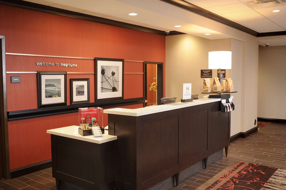 HAMPTON INN NEPTUNE/WALL 8/54
