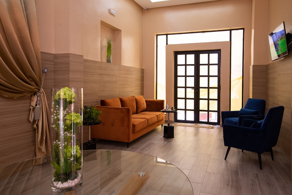 HOTEL TOULOUSAIN 39/57