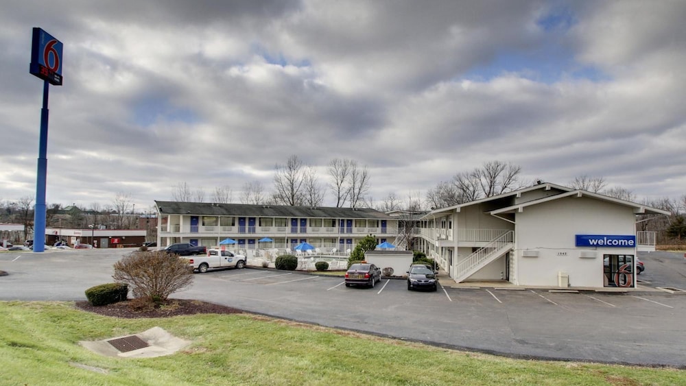 Motel6 Elizabethtown, KY 46/55
