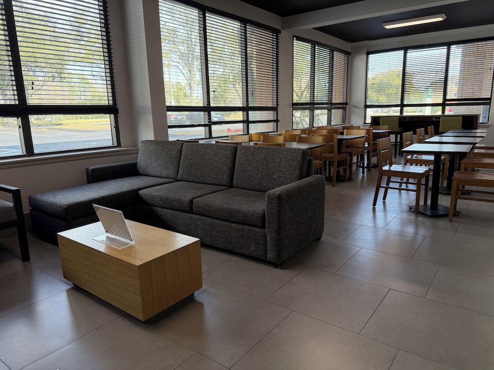 Wingate by Wyndham Jacksonville FL 36/57
